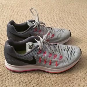 Nike Zoom Pegasus 33 sneakers